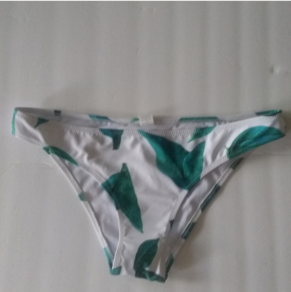 Cuyshe Bikini Bottom Size Medium
